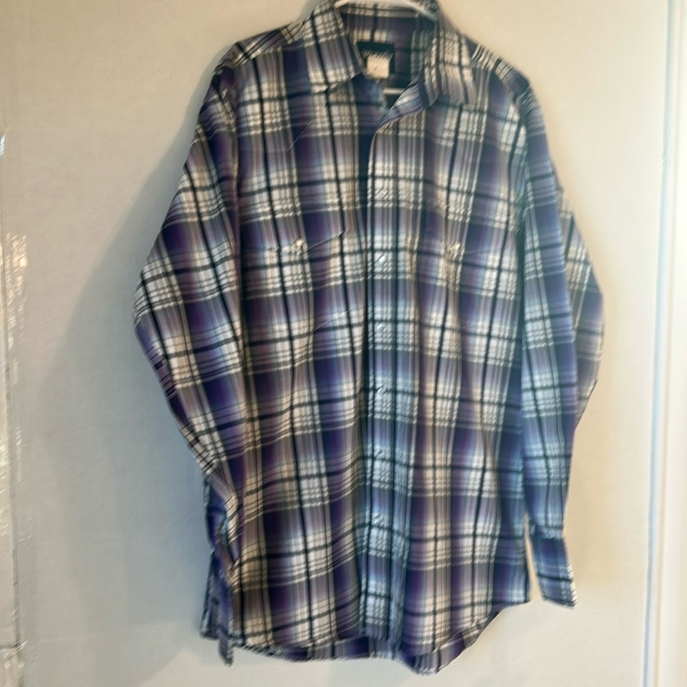 Wrangler Long Sleeve Purple/White Plaid Pearl Snap Western Cowboy Shirt. Size LT